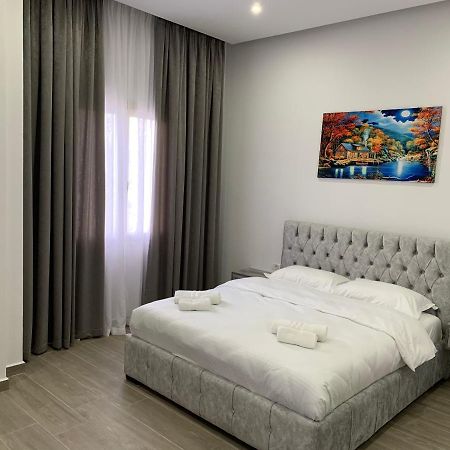 Hotel Restaurant Deso Shijak Kültér fotó