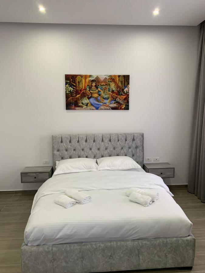Hotel Restaurant Deso Shijak Kültér fotó